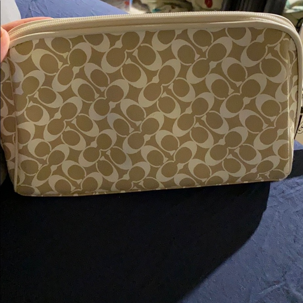 Brand new Coach medium cosmetic bag! - Picture 3 of 5